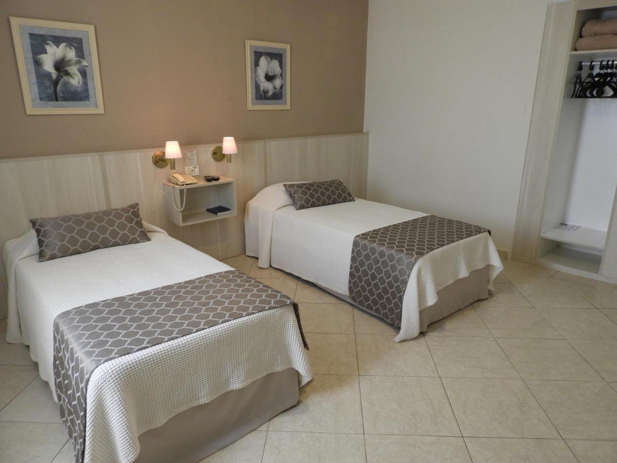 Hotel Binder Quality Inn โมจิดัสครูเซส ภายนอก รูปภาพ